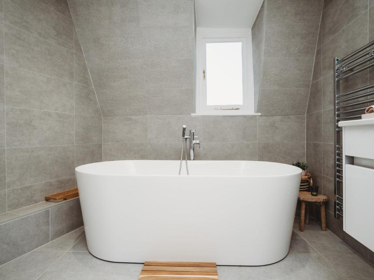 Pass The Keys Stylish 2 Bed Eco Flat In The Heart Of Bath Apartment Luaran gambar